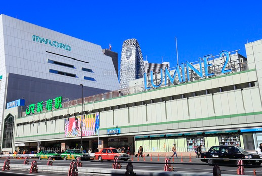 キャンピングカーレンタル　新宿